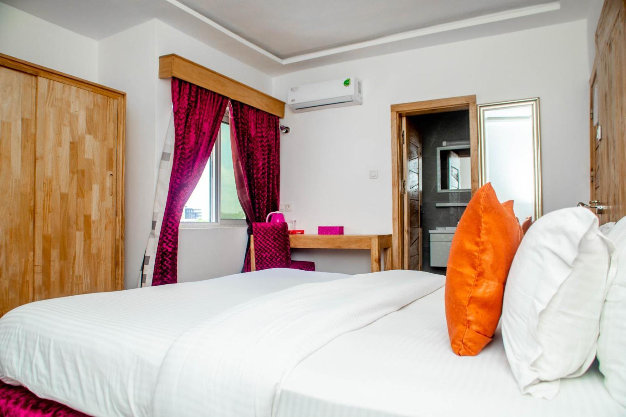 Hotel Les Orchidees Cotonou Zimmer foto