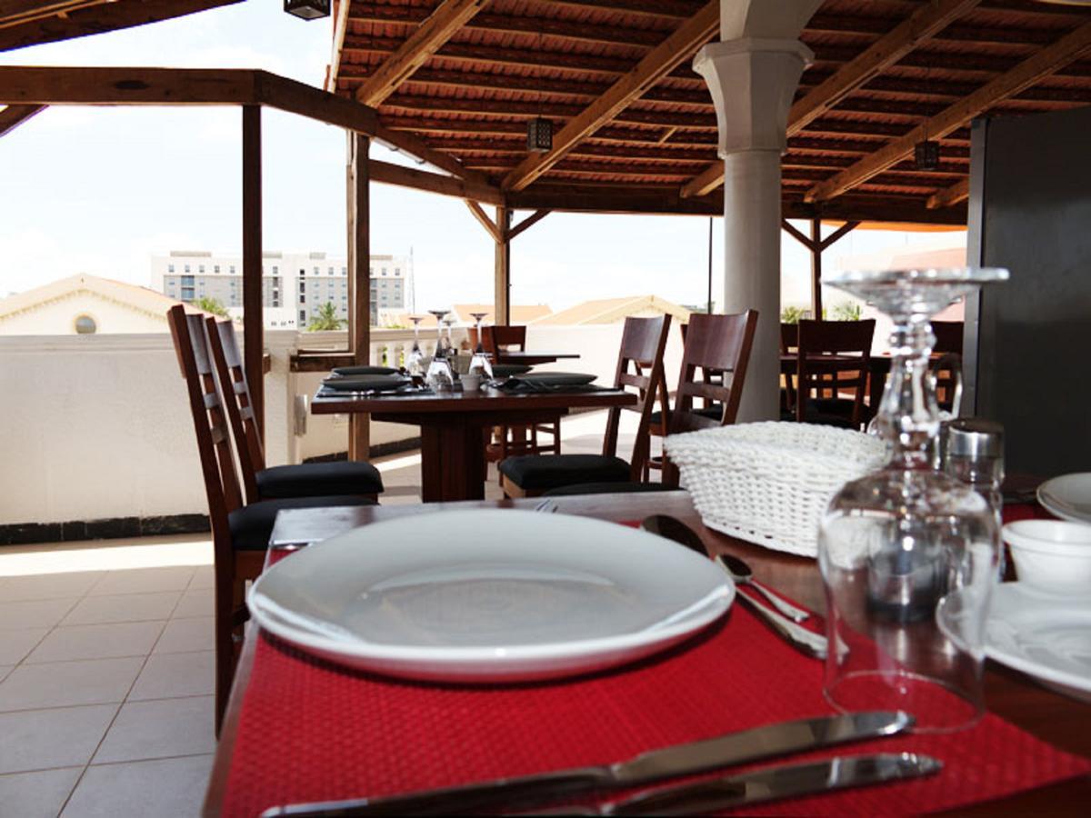Hotel Les Orchidees Cotonou Exterior foto